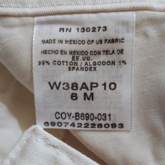 Riders by Lee White 4 Pockets Zip  Front w/Button Closure Crop Jeans Size 6M NWT - Picture 4 of 6